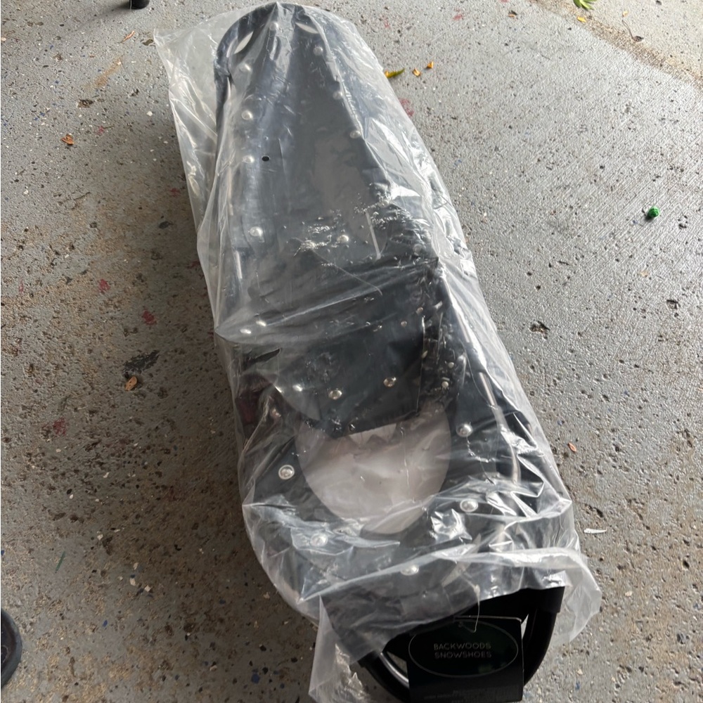 NEW Adults Backwoods Snowshoes Black